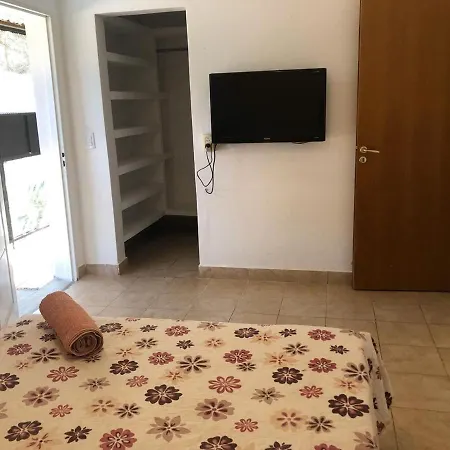Alojamiento Aleli Posadas Exterior photo